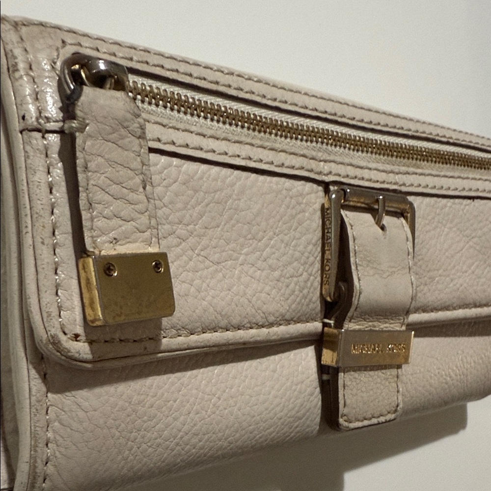 Michael Kors Beige Leather Wallet with Buckle - Picture 5 of 16